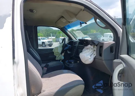 2007 Chevrolet Express Work Van из США, поврежденный, VIN 1GCGG25V371218321